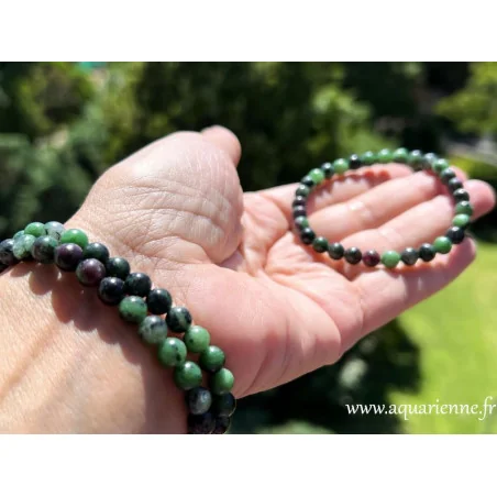 Bracelet en Rubis Zoïsite – Porté au poignet. Vitalité, transformation, harmonie.