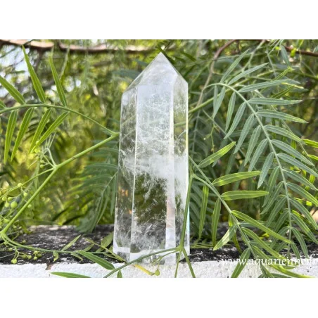 Majestueuse pointe de Cristal de roche 14 cm de Madagascar. Pièce unique à offrir ou à s'offrir.