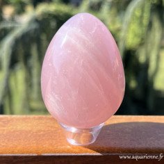 Œuf en Quartz rose de Madagascar 240 g – vue de face