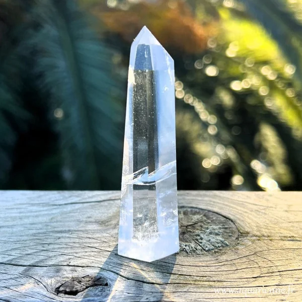 Pièce unique telle que sur les photos, pointe fine de Cristal de roche de Madagascar : 82 mm et 68g.