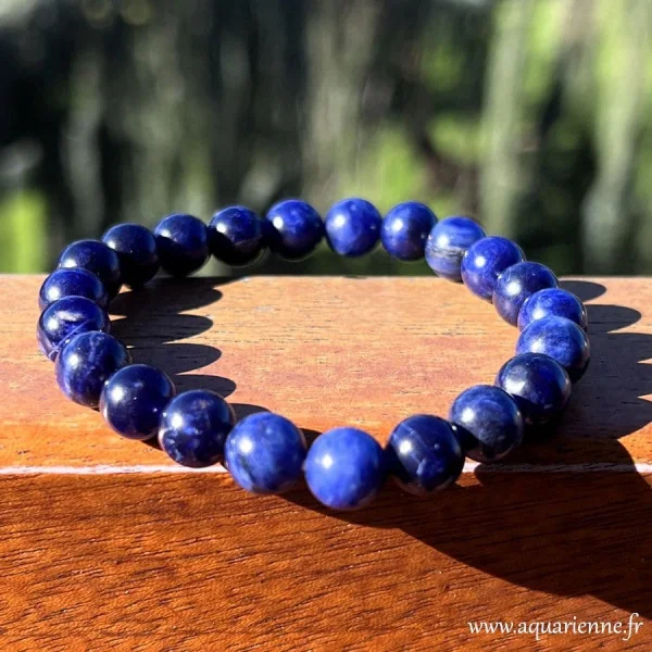 Bracelet Sodalite naturelle qualité AA (très élevée) détail des perles de 8 mm