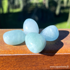 Aigue Marine  du Brésil qualité AA, pierreroulée teinte bleu lagon naturelle