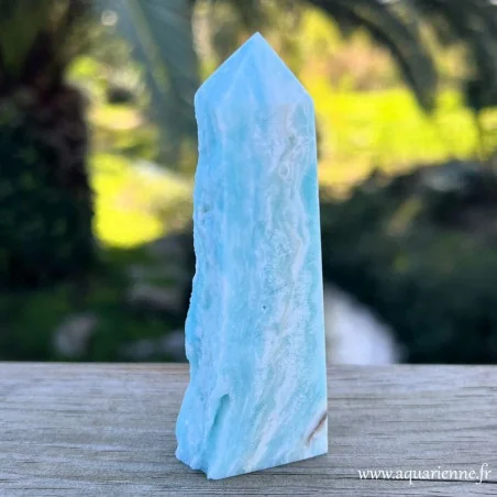 Grande pointe semi polie en Aragonite bleue - 91 mm - 105g. Pièce unique à offrir ou à s'offrir.
