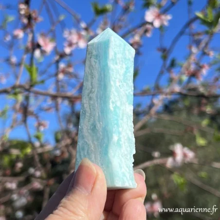 Aragonite bleue vue de côté – couleur bleu turquoise. Apaisement, guérison émotionnelle. Pièce unique.