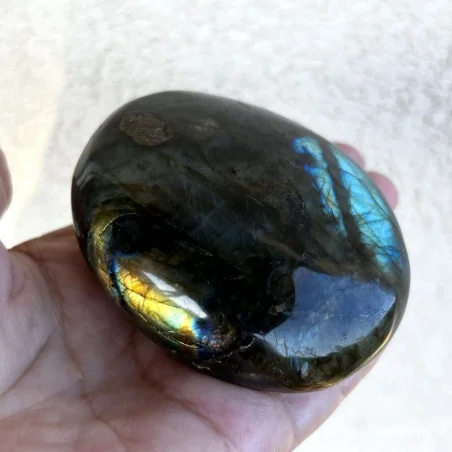 Galet de Labradorite avec inclusions et lignes naturelles internes - 318g|83mm - Protection - Intuition