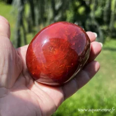 Galet poli de Cornaline naturelle de Madagascar pièce unique 298g