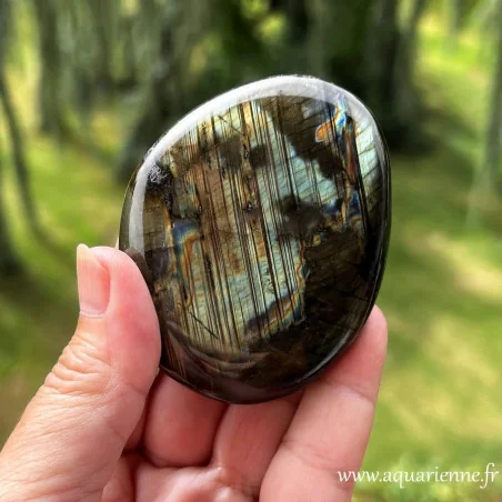 Labradorite de Madagascar – galet poli pièce unique Aquarienne