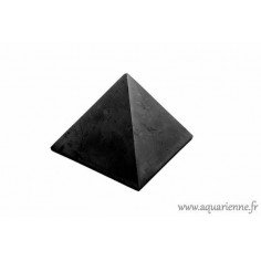 Pyramide en Shungite, excellente pour se protéger des rayonnements électromagnétiques.