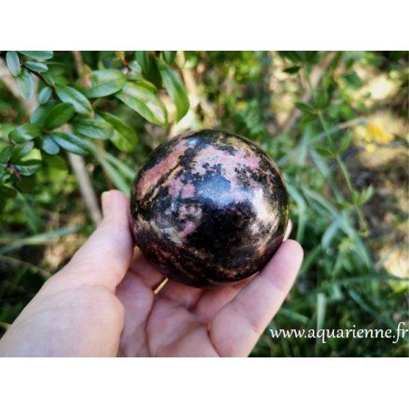 Boule Rhodonite de Madagascar : Diamètre 7cm