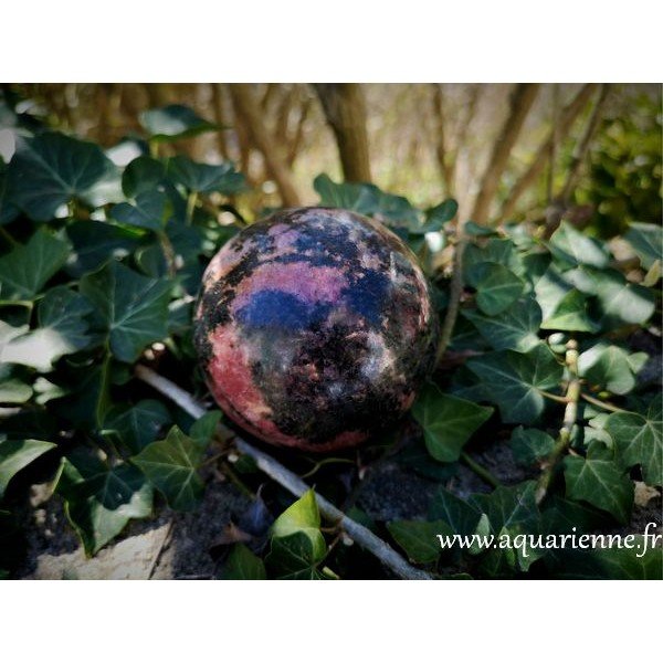 Sphère Rhodonite pierre d'estime de soi sur Aquarienne.fr