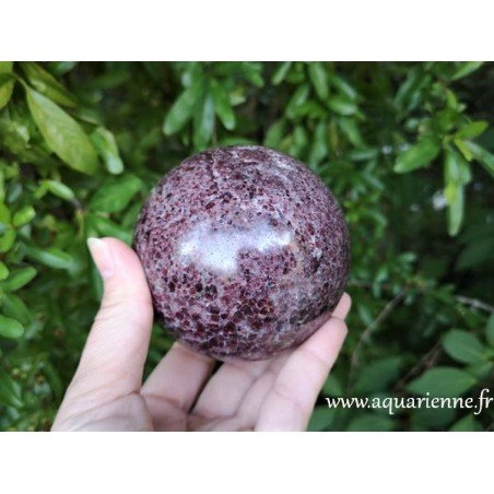 Sphère en Grenatite de 8cm de diamètre