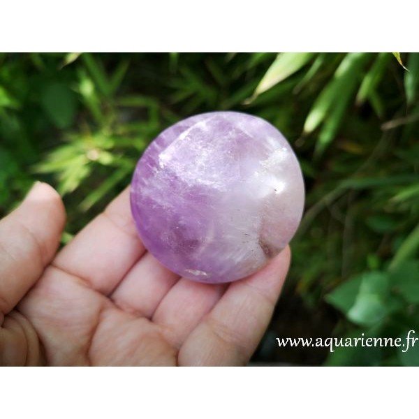 Améthyste à Chevrons de Madagascar - Galet 109g ≡ Aquarienne.fr