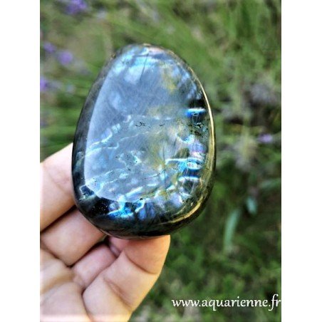 Labradorite naturelle - protection attaques pyschiques ≡ aquarienne.fr