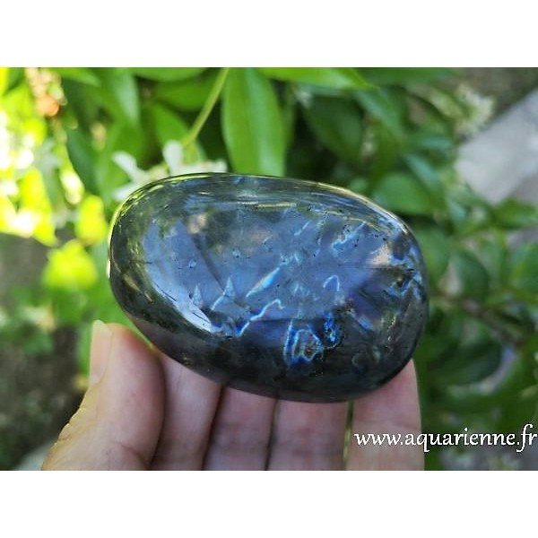 Labradorite naturelle - protection attaques pyschiques ≡ aquarienne.fr