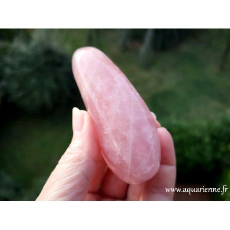 Galet Quartz rose de Madagascar poli main - 173g
