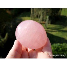 Quartz rose de Madagascar - Galet poli main - 315g