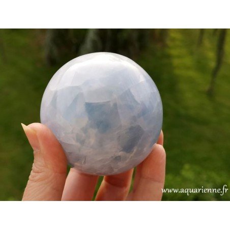 Calcite bleue de Madagascar sphère ø 7cm