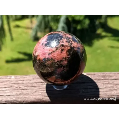 Rhodonite sphère polie Ø 6,5 cm