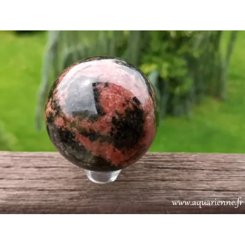 Rhodonite sphère polie ø 65 mm