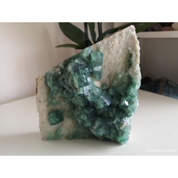 Cristaux cubiques de Fluorite verte de Madagascar sur gangue - Pierre brute 1kg970