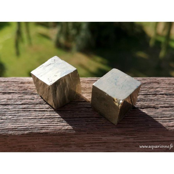 Cube de Pyrite brute