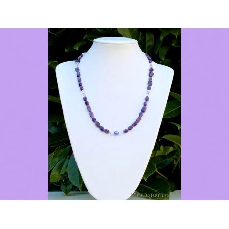 Lilapur, collier création de 60 cm composé de perles en pierres Améthyste et Cristal de roche, et de cristal Swarovski.