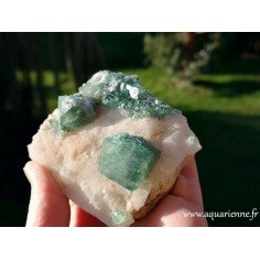 Fluorite verte brute de Madagascar, cristallisée sur roche-mère, plaque de 240 g que vous pouvez acheter dès maintenant