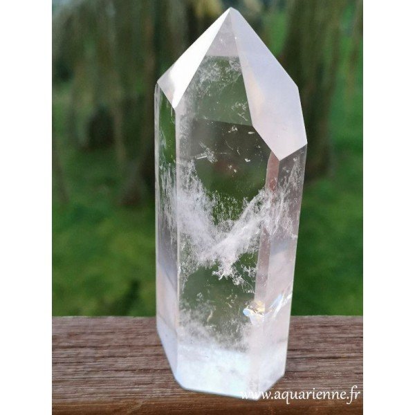 Lumineuse et grande pointe quartz Isis de 138 mm, pièce unique que vous pouvez commander en ligne dès maintenant