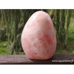 Quartz rose de Madagascar, belle et grande forme à poser de 16 cm. Idée cadeau à couper le souffle pour amoureux des pierres