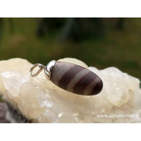 Shiva Lingam monté sur pendentif Argent. Pierre sacrée en Inde, accumulateur d'énergie universelle. Idée cadeau.