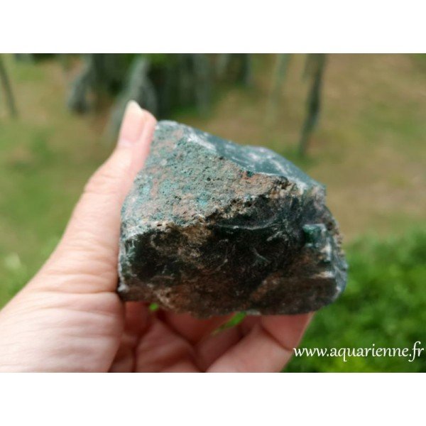 Héliotrope brut d'Inde, pierre brute. 235g - 7 cm. Pour lithothérapie, protection énergétique de l'habitat.