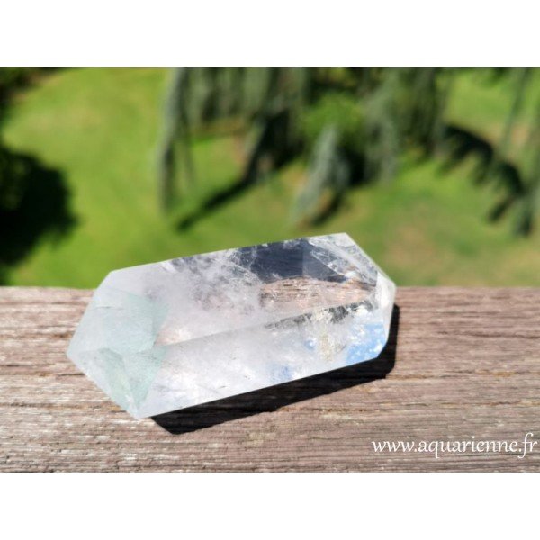 Quartz biterminé à fantôme Fuchsite de 7 cm. Idéal pour les thérapeutes, énergéticiens, lithothérapeutes. Pièce unique.