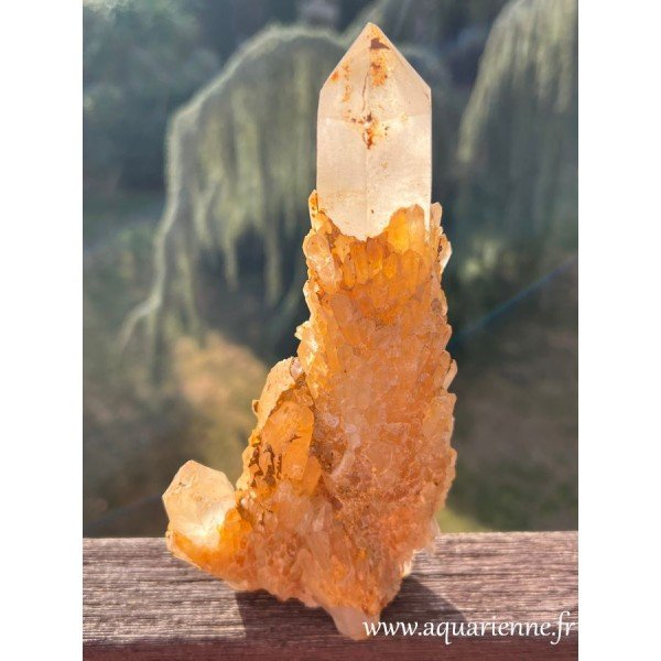 Quartz Céleste doré de Madagascar, lumineux groupe de cristaux. Pièce unique que vous pouvez acheter dès maintenant.