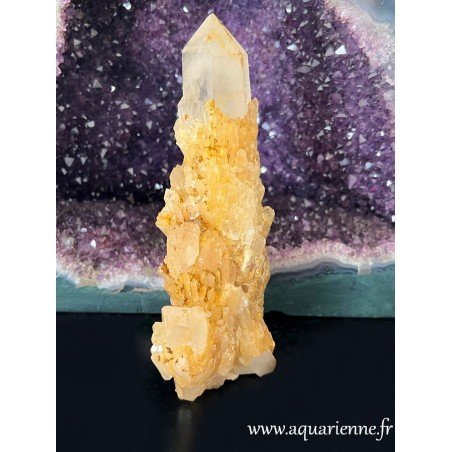 Quartz Céleste doré de Madagascar (Ambatofinandrahana). Poids : 730g - Hauteur : 18 cm. Pièce unique.