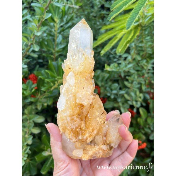 Quartz Céleste Madagascar 730 g/18 cm de haut. Pierre de perspicacité. Pièce unique à offrir ou à s'offrir.