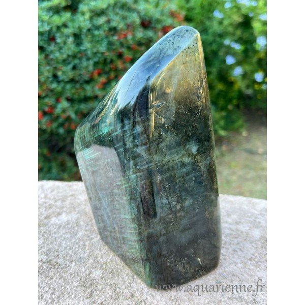 Labradorite de Madagascar, forme libre à poser de 3kg pour collection, déco intérieure, lithothérapie, énergétique.