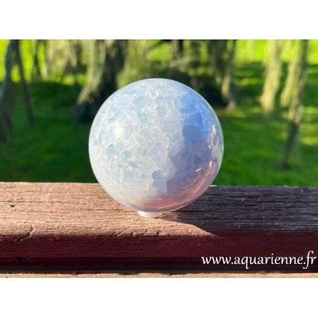 Sphère de Calcite bleue de Madagascar polie main - ø 85 mm - 888g. Pour déco, collection, lithothérapie, énergétique, Feng Shui