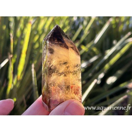 Pointe de Quartz fumé avec inclusions. Pierre d'ancrage, nettoie et purifie votre champ énergétique. Pièce unique