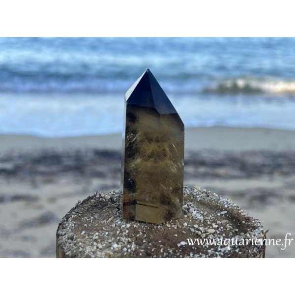 Quartz fumé de Madagascar- pointe Isis : 7,4 cm -126g. Pierre d'ancrage et de protection. Pièce unique.