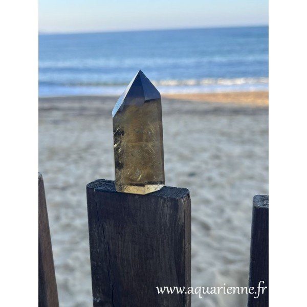 Pointe Isis de Quartz fumé, pierre naturelle repolie. 126g - 74 mm. Pièce unique que vous pouvez acheter dès maintenant