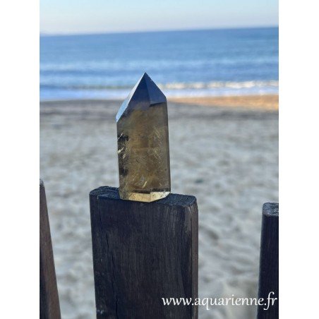Pointe Isis de Quartz fumé, pierre naturelle repolie. 126g - 74 mm. Pièce unique que vous pouvez acheter dès maintenant