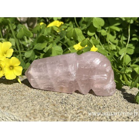 Crâne de cristal en quartz rose avec pointe. Facilite la guérison émotionnelle, en douceur. Pièce unique.