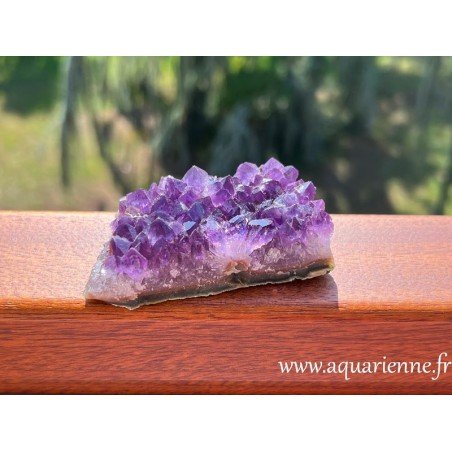 Druse Améthyste d'Uruguay d'un violet profond. Apaise le stress, remplace l'anxiété par des énergies de paix. Pièce unique.