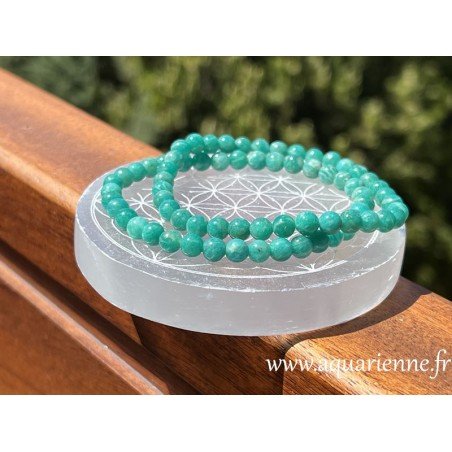 Retrouvez plus de sérénité au quotidien en portant ce bracelet boule Amazonite de Russie, pierre d'harmonie. Qualité AA.