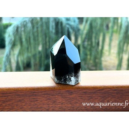 Pointe Isis en Quartz Morion. Pièce unique idéale pour les collectionneurs de cristaux et les amateurs de lithothérapie