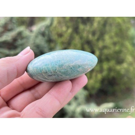 Galet Amazonite de Madagascar de 7cm et 138g. Pierre d'harmonie très apaisante. Pièce unique.
