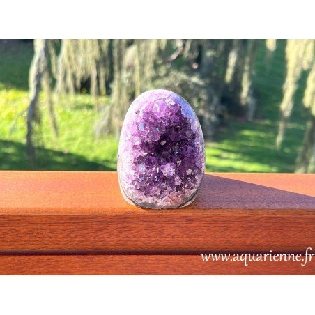 Pure énergie violette avec cette géode d'améthyste d'Uruguay - 385g, 8,5cm. 💜 BienÊtre - Déco - Lithothérapie. Pièce unique.