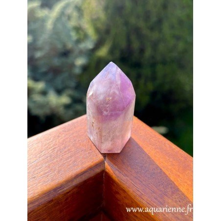 Quartz fantôme améthyste de Madagascar, pointe naturelle repolie main : 67g - 50mm, pièce unique à commander en ligne.