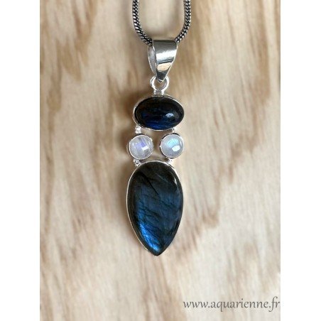 Pendentif argent 925 avec labradorite goutte et deux pierres de lune rondes. Féminité, protection et intuition.