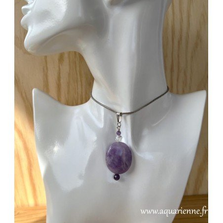 Élégance et équilibre incarnés avec ce pendentif en Améthyste de notre collection Euphoria. Pièce unique.